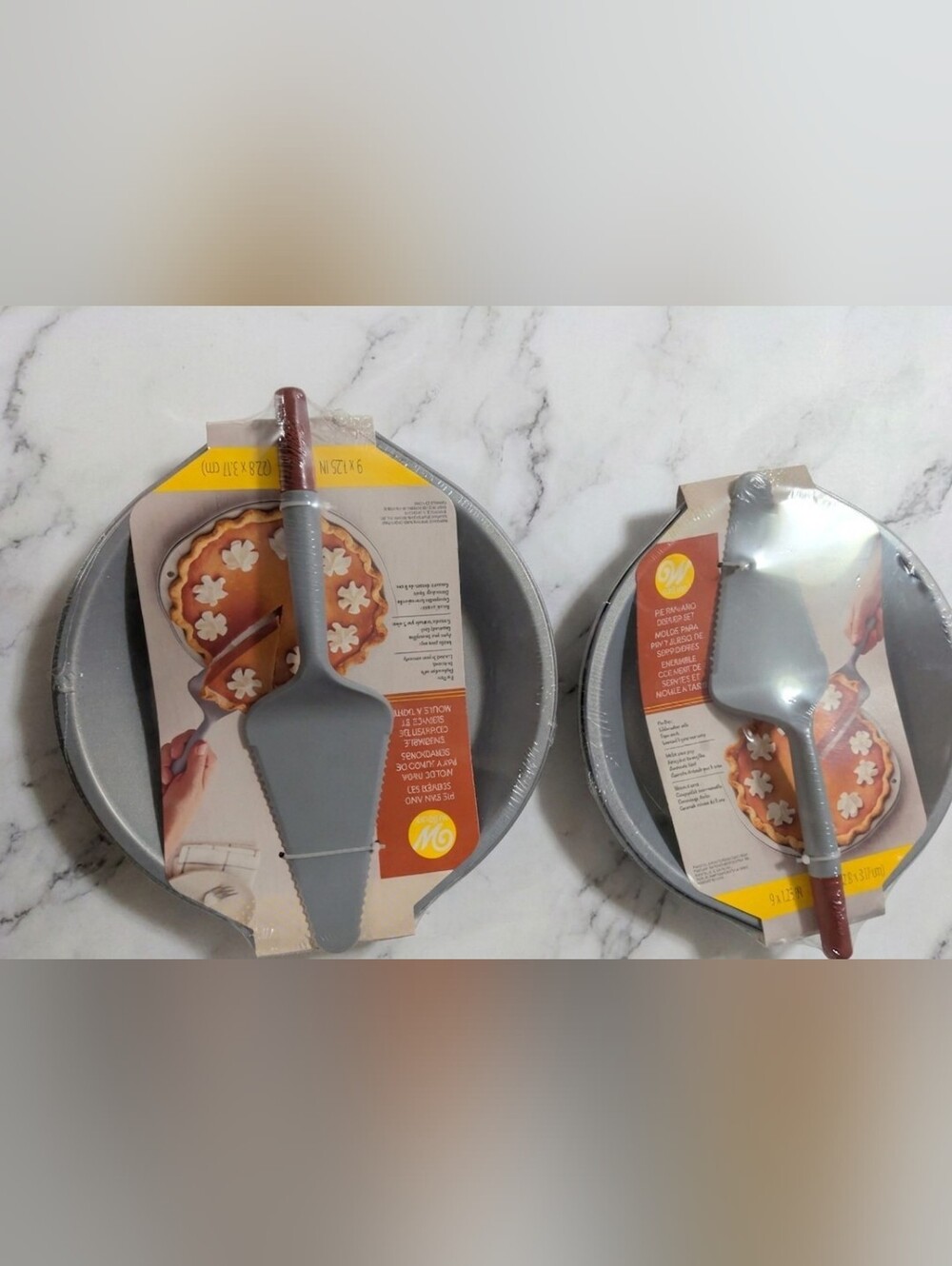 Wilton Gray Silicone Pie Server with Silver Baking Pans Set